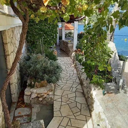 Apartments By The Sea Sobra, Mljet - 7531 *